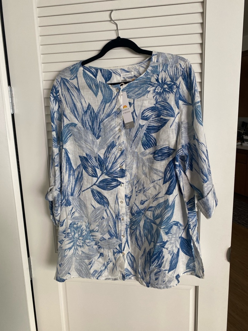 C&C California White Button-Front Top with Blue Botanical Print